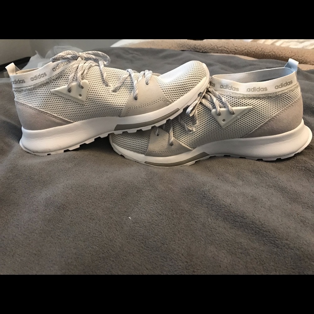 Adidas cloudfoam running shoes